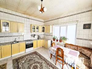 Дом 201м&sup2;, 3-этажный, участок 9 сот.  