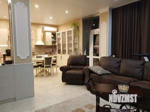 Дом 199м&sup2;, 2-этажный, участок 8 сот.  