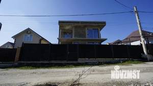 Дом 189м&sup2;, 2-этажный, участок 3 сот.  