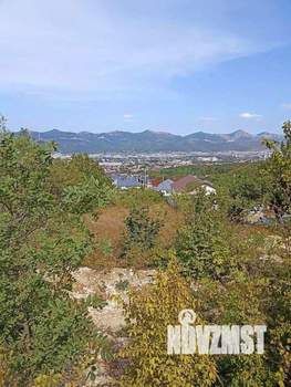 Дом 180м&sup2;, 3-этажный, участок 3 сот.  