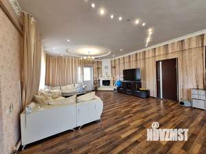 Дом 371м², 2-этажный, участок 10 сот.  