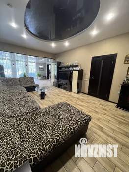 Дом 350м&sup2;, 2-этажный, участок 7 сот.  