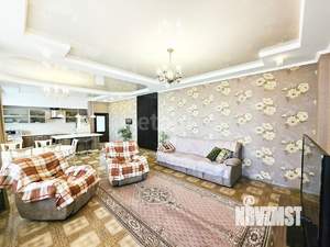 Дом 321м&sup2;, 2-этажный, участок 8 сот.  