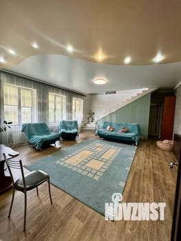 Дом 242м&sup2;, 2-этажный, участок 10 сот.  