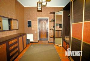 Дом 480м&sup2;, 2-этажный, участок 18 сот.  