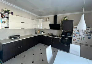 Дом 190м&sup2;, 2-этажный, участок 6 сот.  