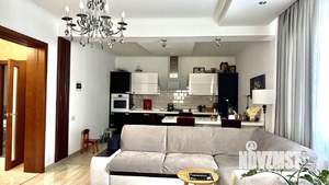 Дом 210м&sup2;, 2-этажный, участок 5 сот.  