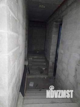 Дом 250м&sup2;, 2-этажный, участок 6 сот.  