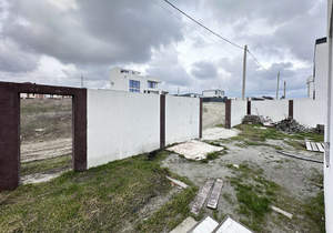 Дом 273м&sup2;, 2-этажный, участок 4 сот.  