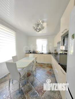 Дом 154м&sup2;, 3-этажный, участок 7 сот.  