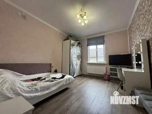 Дом 180м&sup2;, 2-этажный, участок 5 сот.  