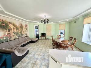 Дом 240м&sup2;, 2-этажный, участок 6 сот.  