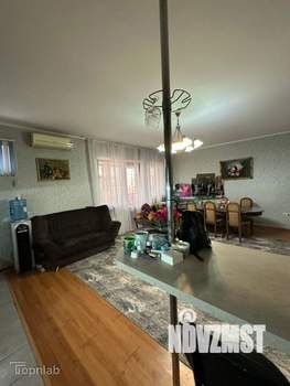 Дом 307м&sup2;, 3-этажный, участок 7 сот.  