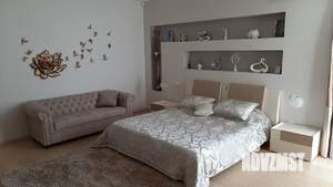 Дом 363м&sup2;, 3-этажный, участок 6 сот.  