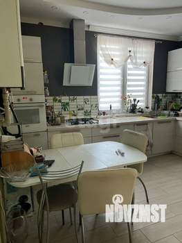 Дом 261м², 2-этажный, участок 8 сот.  