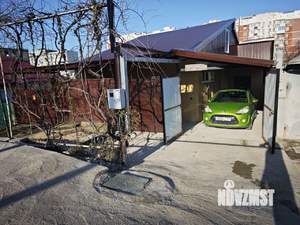 Дом 130м&sup2;, 2-этажный, участок 3 сот.  