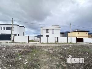 Дом 273м&sup2;, 2-этажный, участок 4 сот.  