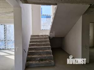 Дом 194м&sup2;, 2-этажный, участок 4 сот.  