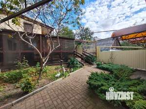 Дом 186м&sup2;, 2-этажный, участок 4 сот.  