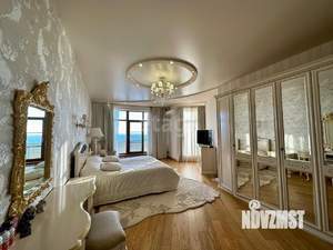 Дом 513м&sup2;, 3-этажный, участок 6 сот.  