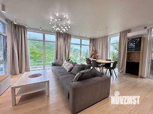 Коттедж 255м&sup2;, 3-этажный, участок 12 сот.  