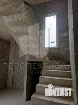 Дом 170м&sup2;, 2-этажный, участок 4 сот.  