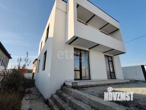 Дом 271м&sup2;, 2-этажный, участок 4 сот.  