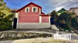 Дом 93м&sup2;, 2-этажный, участок 4 сот.  