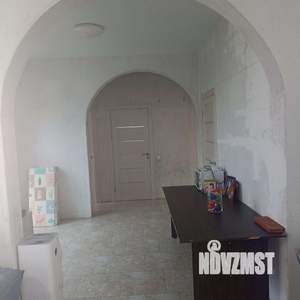 Дом 180м&sup2;, 1-этажный, участок 6 сот.  