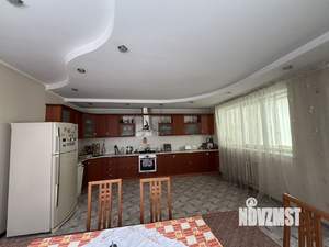 Дом 334м², 3-этажный, участок 3 сот.  