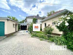 Дом 200м&sup2;, 2-этажный, участок 7 сот.  