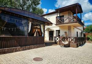 Дом 200м&sup2;, 2-этажный, участок 6 сот.  