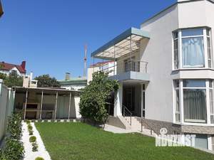 Дом 363м&sup2;, 3-этажный, участок 6 сот.  