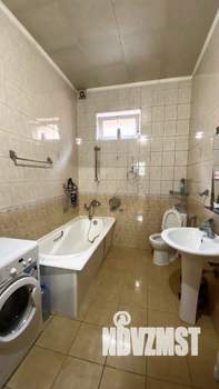 Дом 370м², 2-этажный, участок 10 сот.  