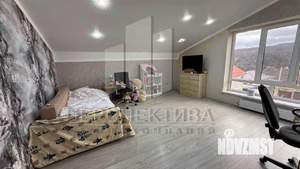 Дом 325м&sup2;, 3-этажный, участок 5 сот.  