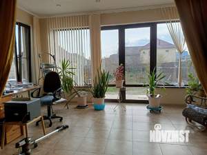 Дом 201м&sup2;, 2-этажный, участок 10 сот.  