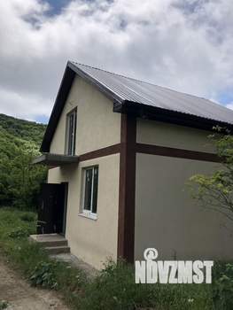 Дом 100м&sup2;, 2-этажный, участок 7 сот.  