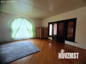 Дом 222м&sup2;, 2-этажный, участок 9 сот.  