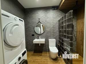 Дом 252м&sup2;, 3-этажный, участок 6 сот.  