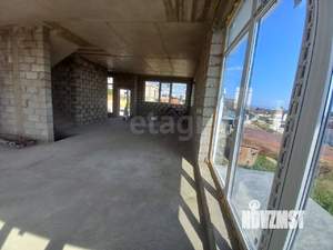 Дом 206м&sup2;, 2-этажный, участок 4 сот.  