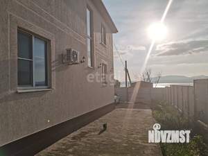 Дом 220м², 2-этажный, участок 6 сот.  
