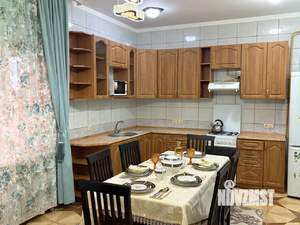 Дом 188м&sup2;, 2-этажный, участок 6 сот.  