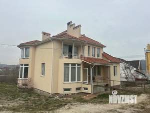 Дом 492м², 3-этажный, участок 8 сот.  