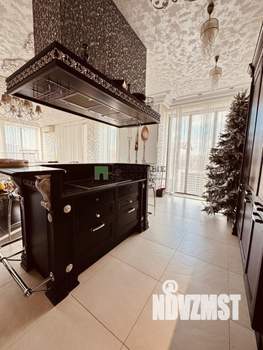 Дом 400м&sup2;, 4-этажный, участок 19 сот.  