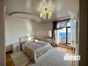 Дом 513м&sup2;, 3-этажный, участок 6 сот.  