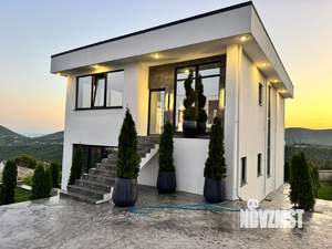 Дом 200м², 2-этажный, участок 4 сот.  