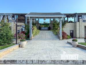 Дом 272м&sup2;, 2-этажный, участок 10 сот.  