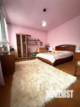 Дом 331м&sup2;, 2-этажный, участок 10 сот.  