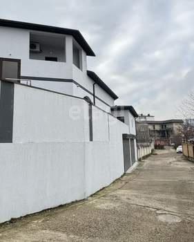 Дом 440м², 3-этажный, участок 4 сот.  
