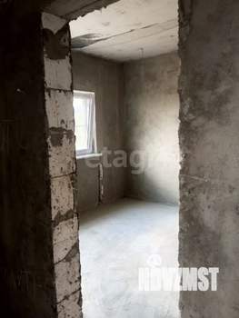 Дом 130м&sup2;, 2-этажный, участок 3 сот.  